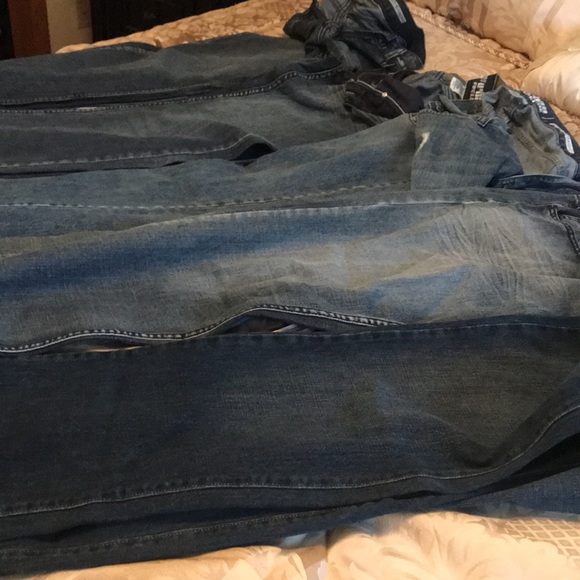 I am selling urban pipeline relaxed size 32/34 you can buy one for 25 apiece - Picture 8 of 8